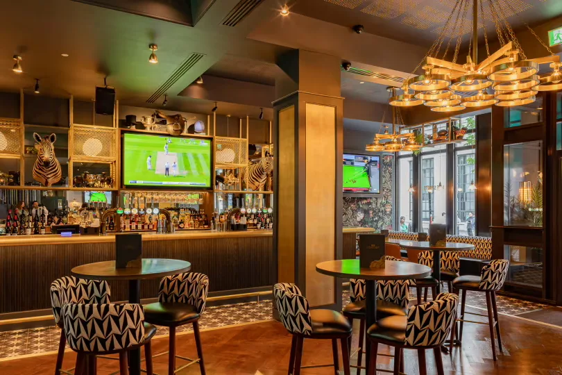 Interior of Goldwood Pub & Kitchen