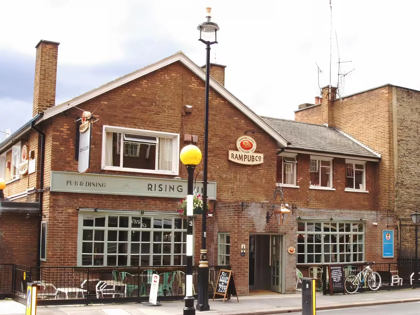 Interior of Rising Sun Belgravia