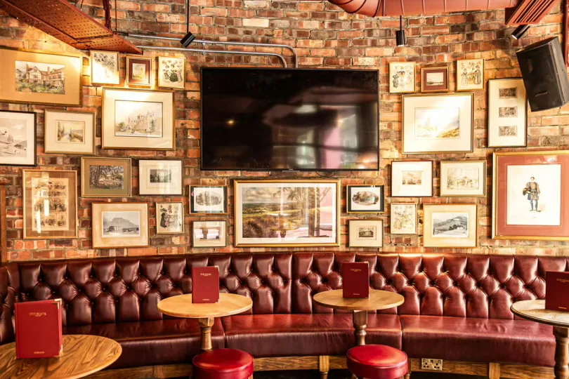 Interior of The Wren Tavern