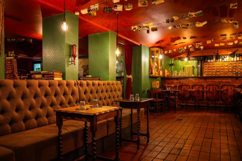 Interior of Evans & Peel Detective Agency