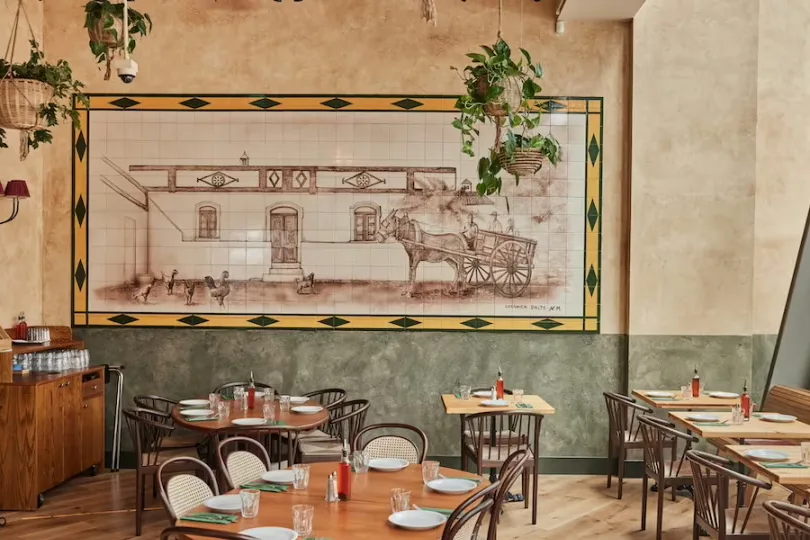 Interior of Casa do Frango Victoria