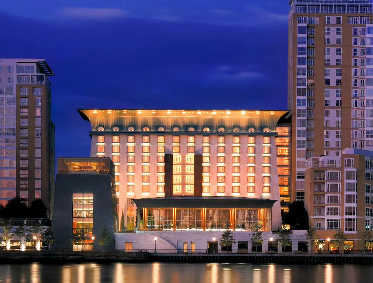 Interior of Canary Riverside Plaza, Vignette Collection