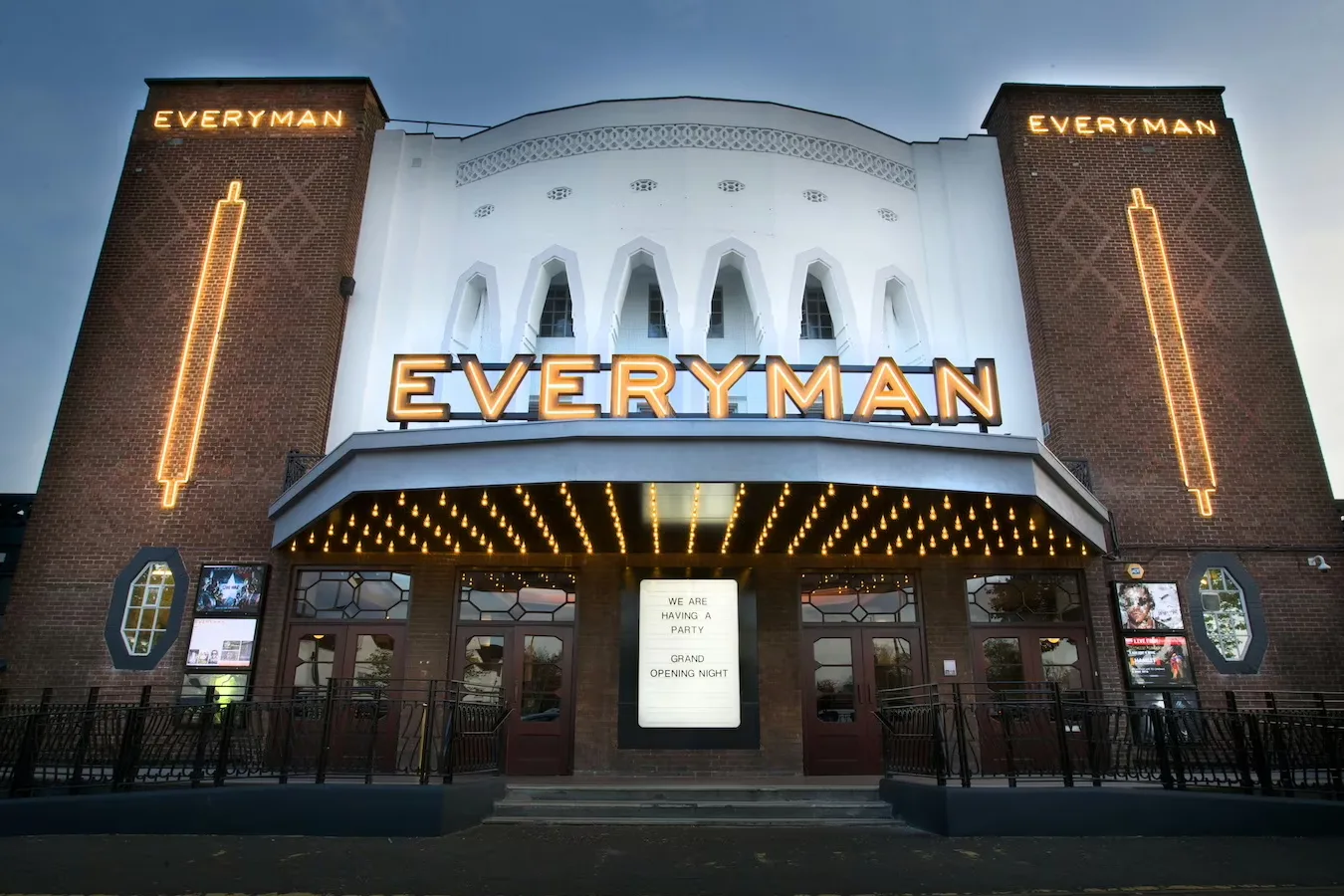Interior of Everyman Barnet
