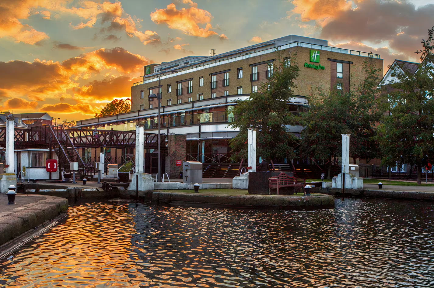 Interior of Holiday Inn London - Brentford Lock