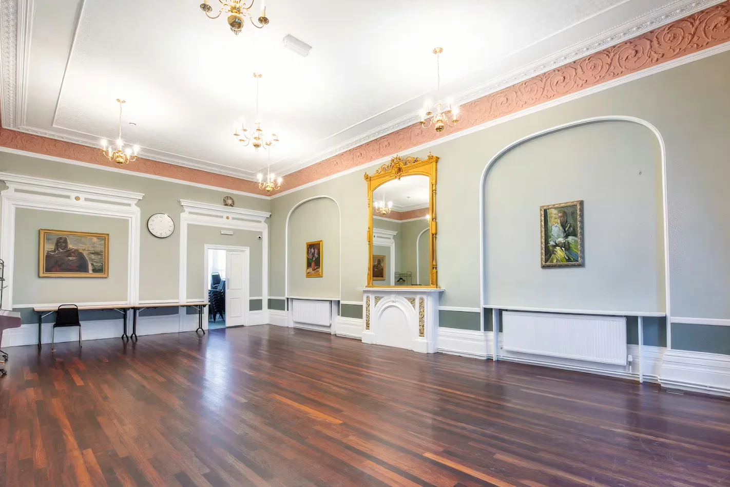 Interior of 72 QT Guest House London