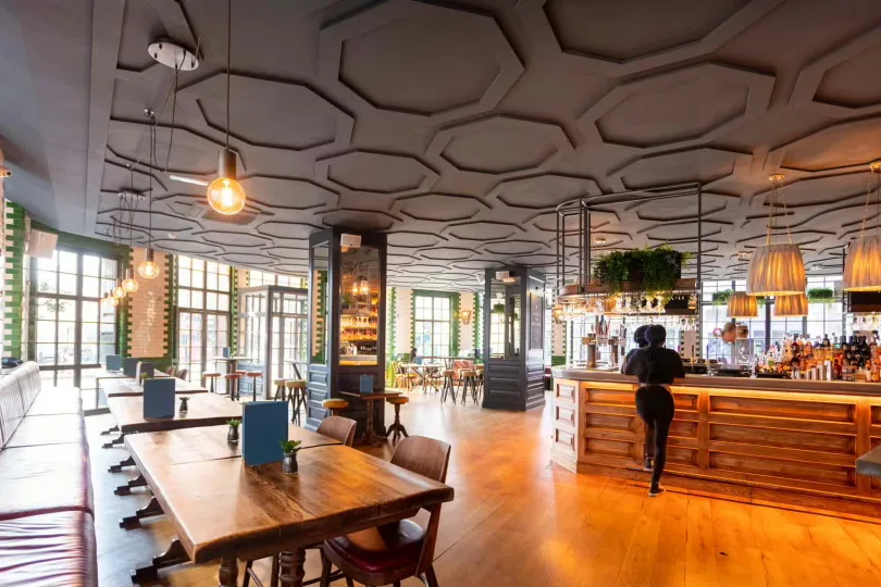 Interior of Singer Tavern