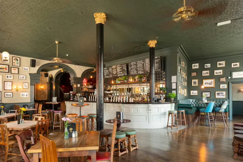 Interior of The Wheatsheaf Tooting