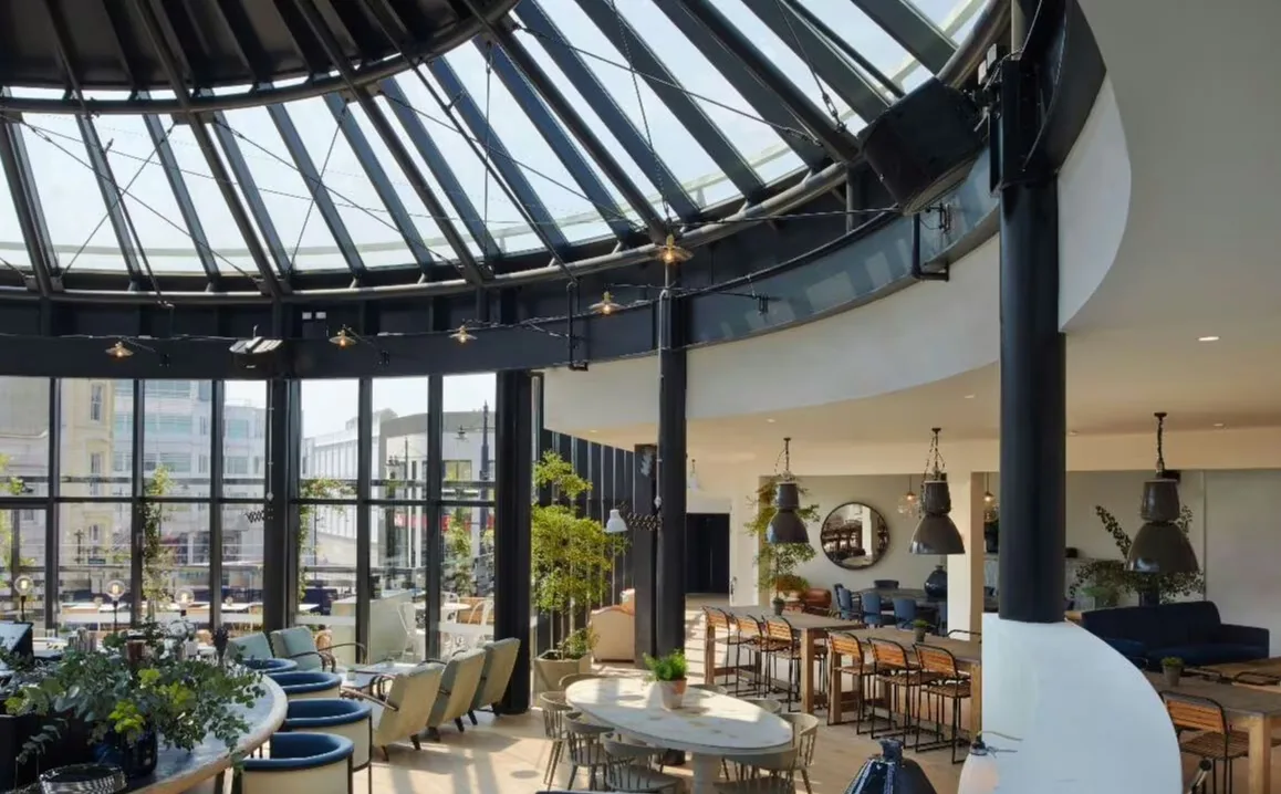 Interior of 601 Queen's Road