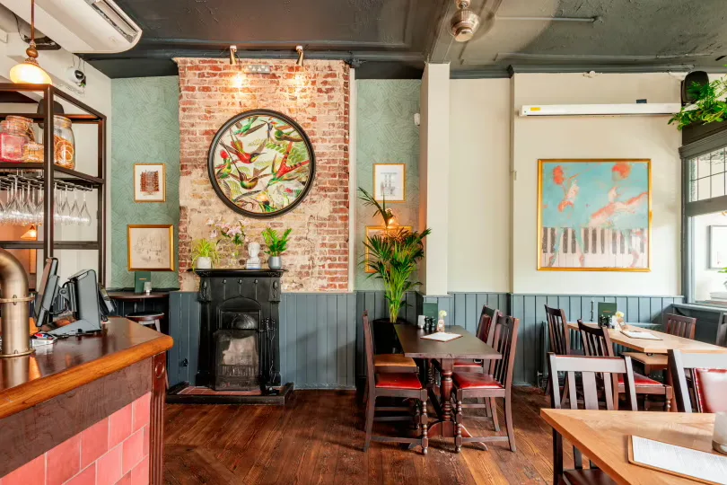 Interior of The Builders Arms Kensington
