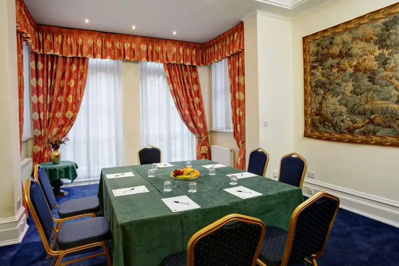 Eton Suite at Best Western Swiss Cottage Hotel