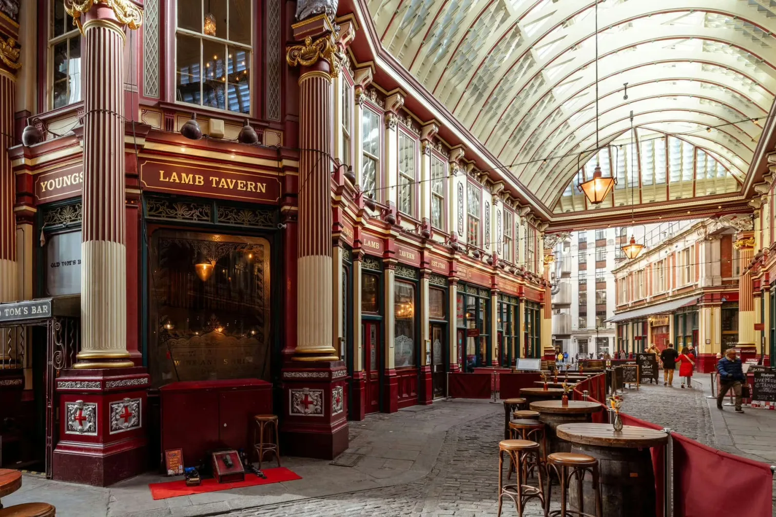 Interior of The Lamb Tavern