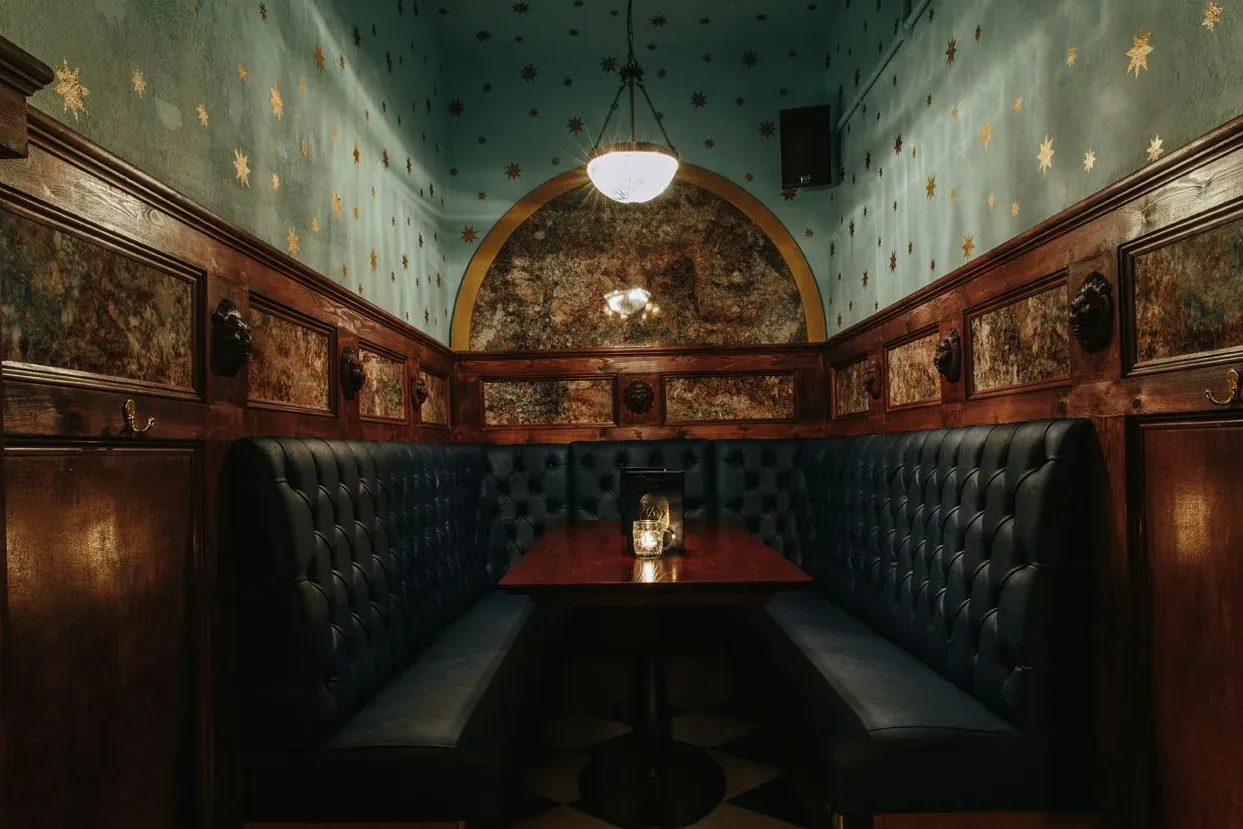 Interior of The Escapologist