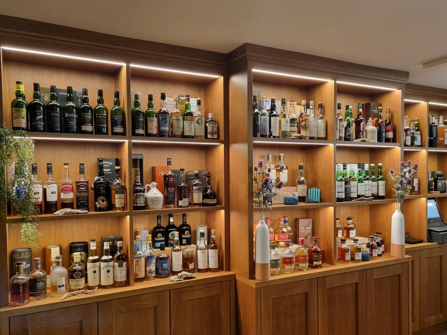 Interior of London Bridge Distillery School