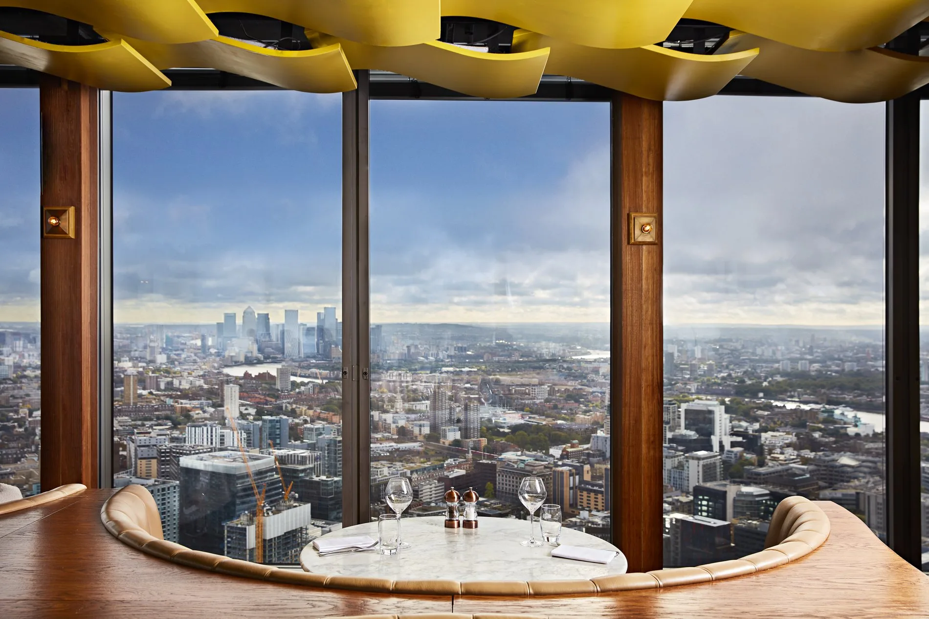 Interior of Duck and Waffle