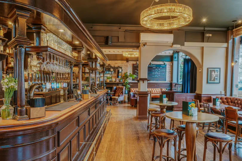 Interior of White Horse, Parsons Green